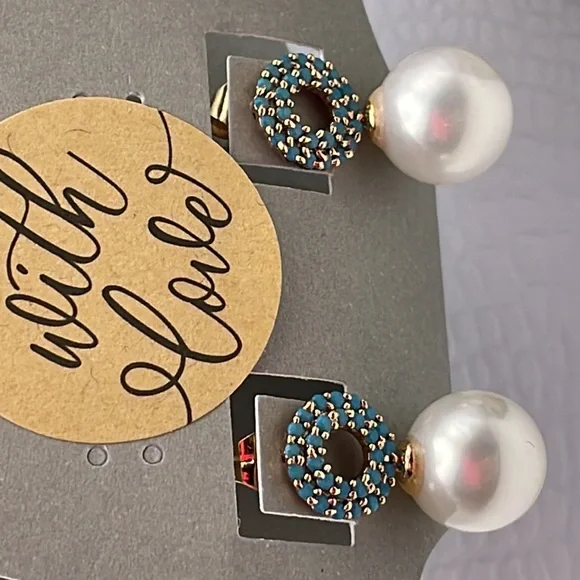 White Pearl with turquoise Diamonds Golden Plated in 18K Gold Earring Butterfly - Picture 4 of 8